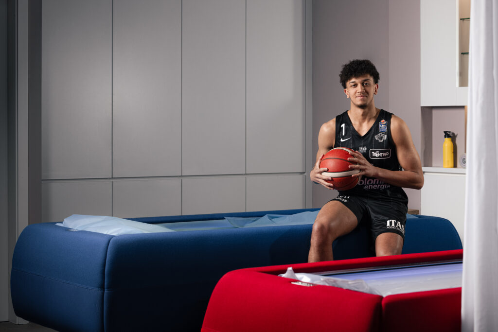 Dry flotation therapy for athletes